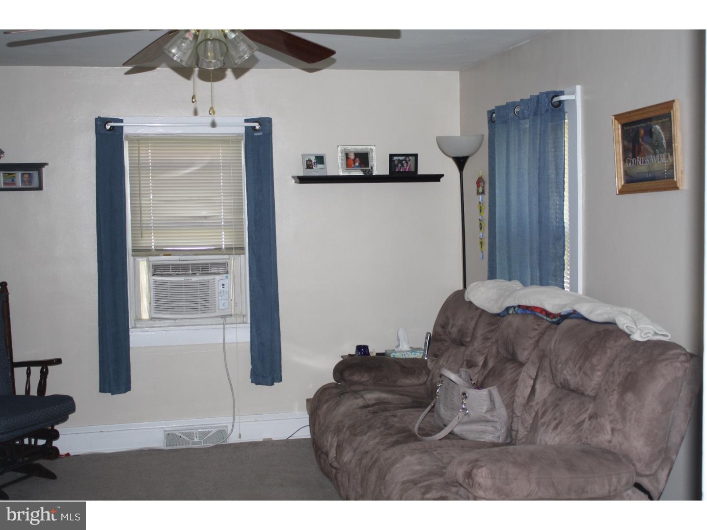 37 Georgia Road Pennsville, NJ 08070 - Photo 16 of 22 Living Room