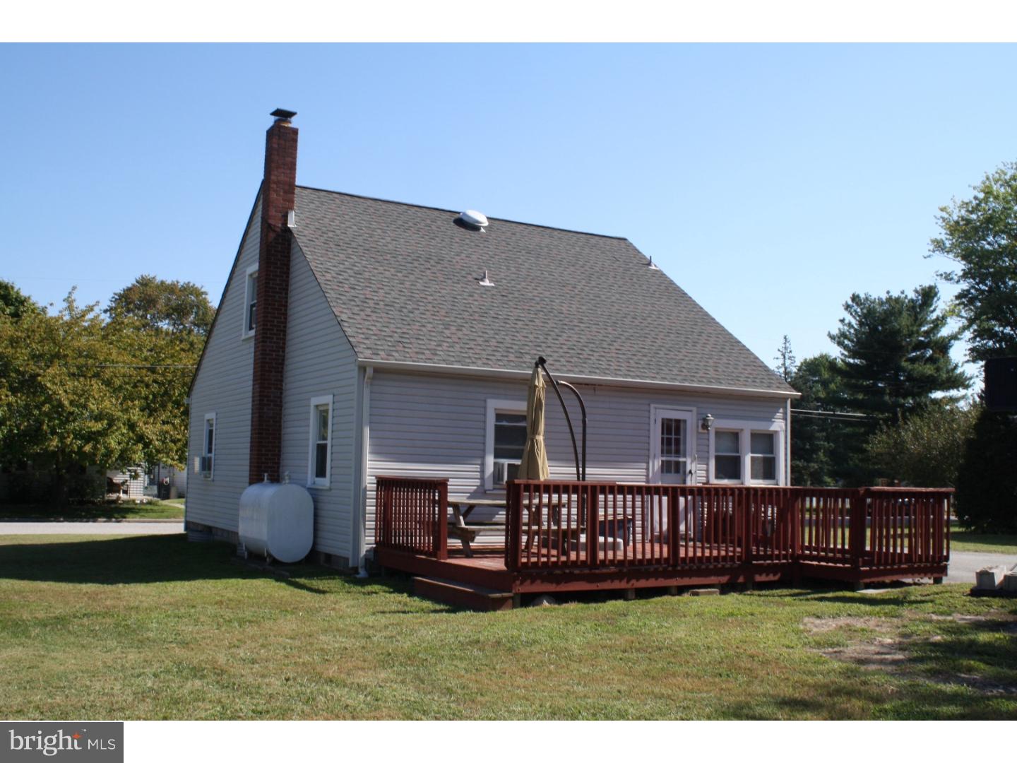 37 Georgia Road Pennsville, NJ 08070 - Photo 6 of 22 Exterior Back
