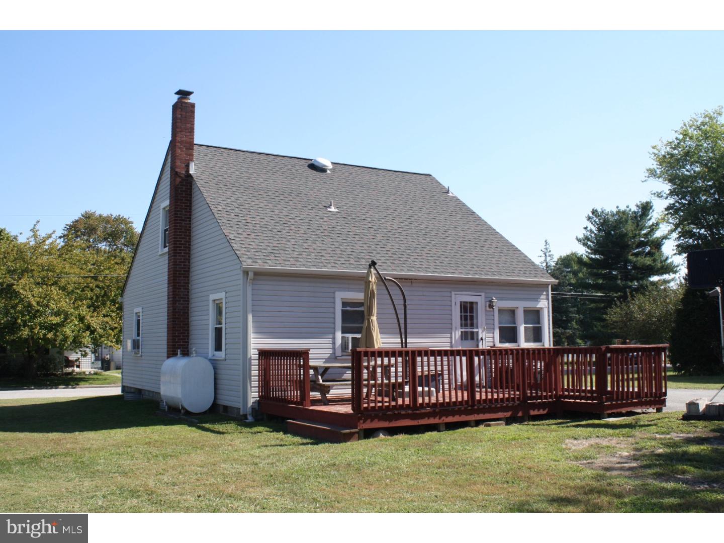 37 Georgia Road Pennsville, NJ 08070 - Photo 7 of 22 Exterior Back