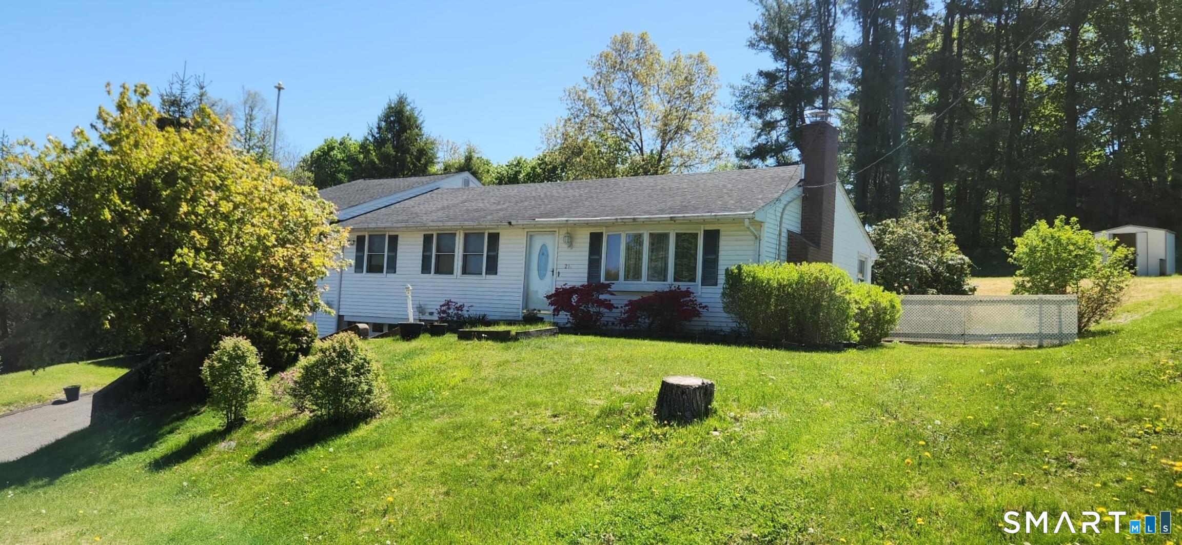 21 Brookview Avenue Wallingford, CT 06492 - Photo 2 of 39
