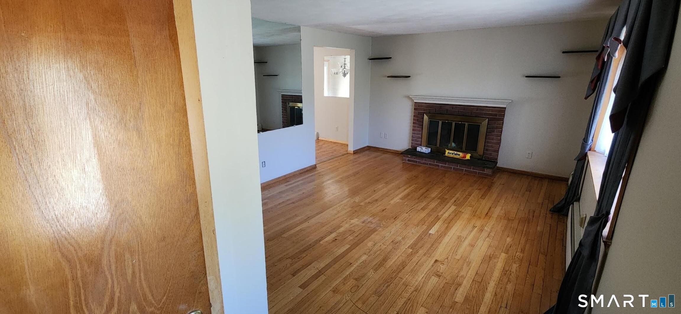 21 Brookview Avenue Wallingford, CT 06492 - Photo 5 of 39