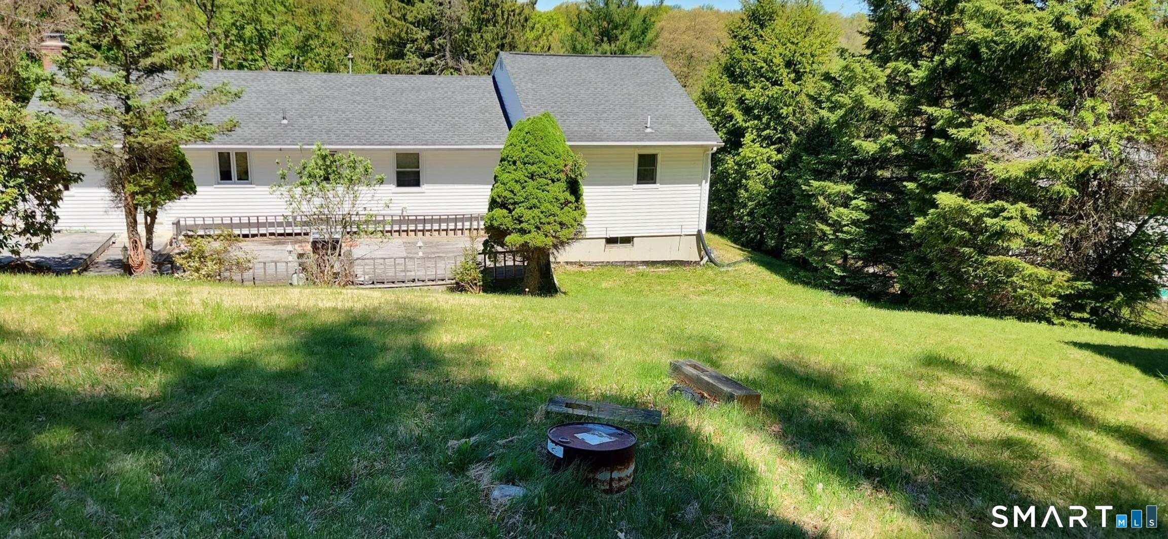 21 Brookview Avenue Wallingford, CT 06492 - Photo 7 of 39