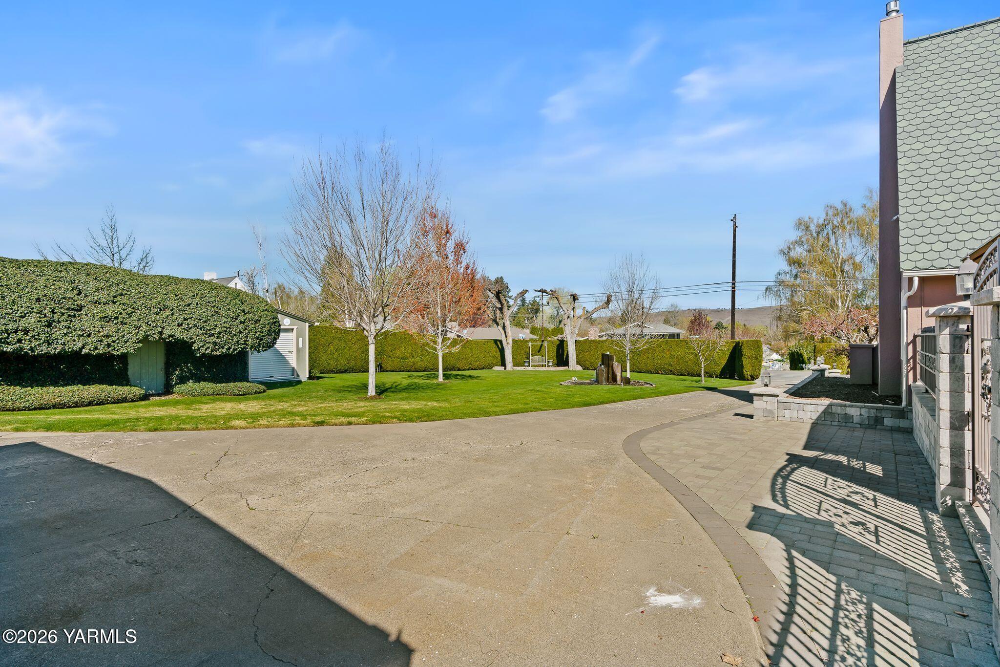 2908 Summitview Avenue Yakima, WA 98902 - Photo 5 of 48 9_2908 Summitview Ave-6