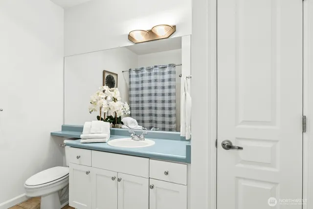 $525,000 | 23420 Southeast Black Nugget Road, Unit C303, Issaquah, WA 98029