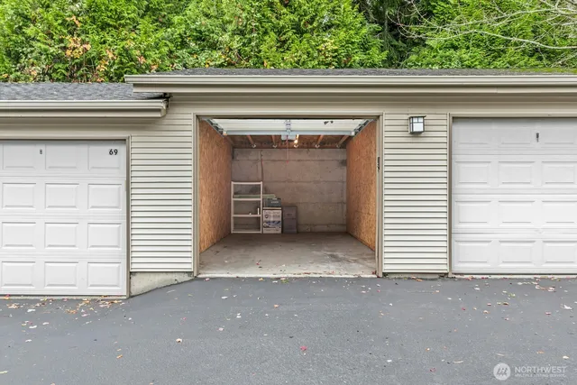 $525,000 | 23420 Southeast Black Nugget Road, Unit C303, Issaquah, WA 98029