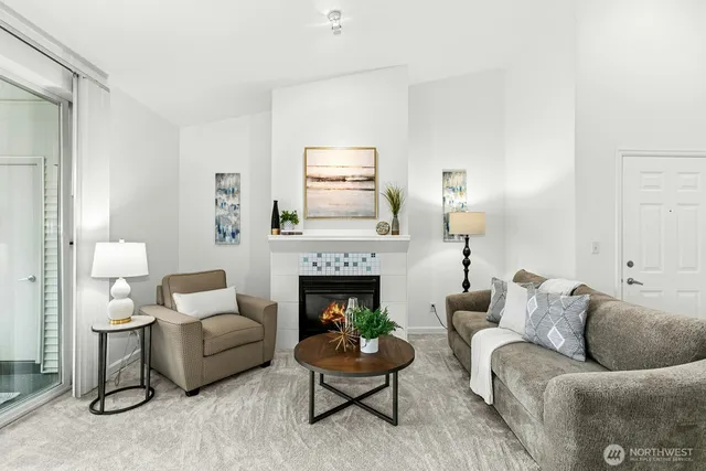 $525,000 | 23420 Southeast Black Nugget Road, Unit C303, Issaquah, WA 98029