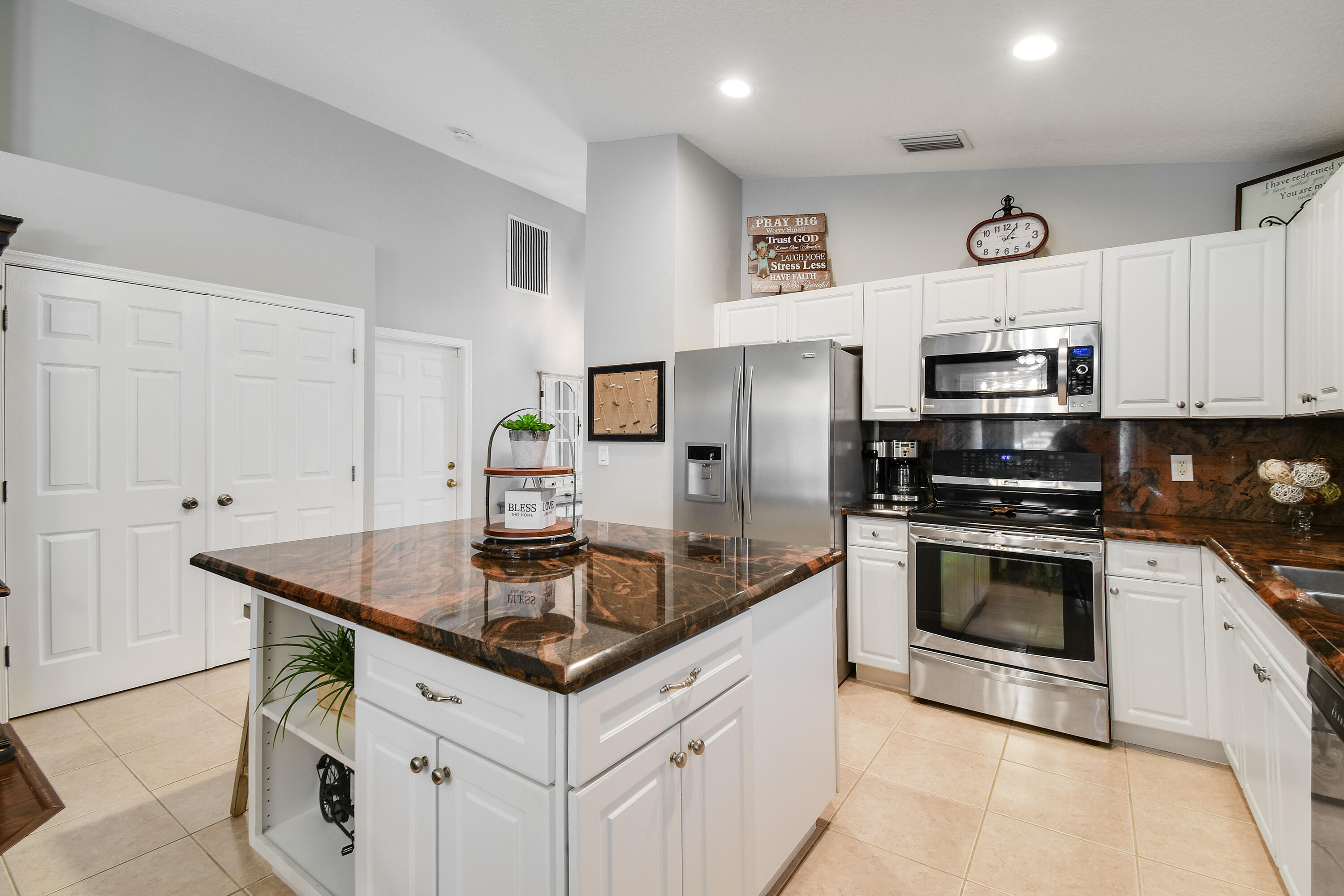 2609 Southwest Regency Road Stuart, FL 34997 - Photo 17 of 57 Kitchen