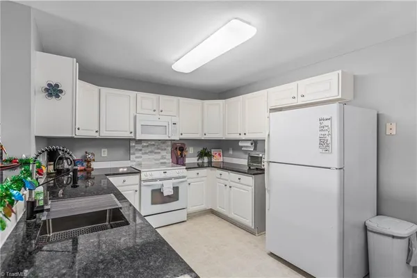 $178,000 | 4702 Brighton Park Drive, Unit 3D, Winston-Salem, NC 27103