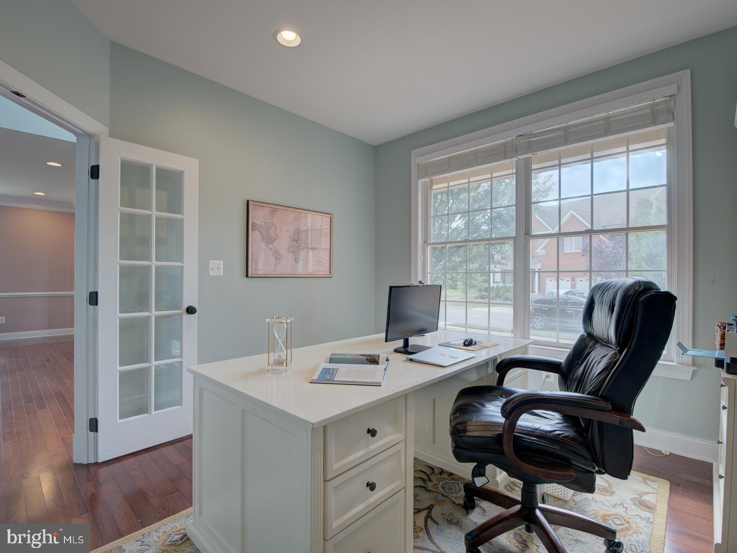 43289 Barnstead Drive Ashburn, VA 20148 - Photo 11 of 146