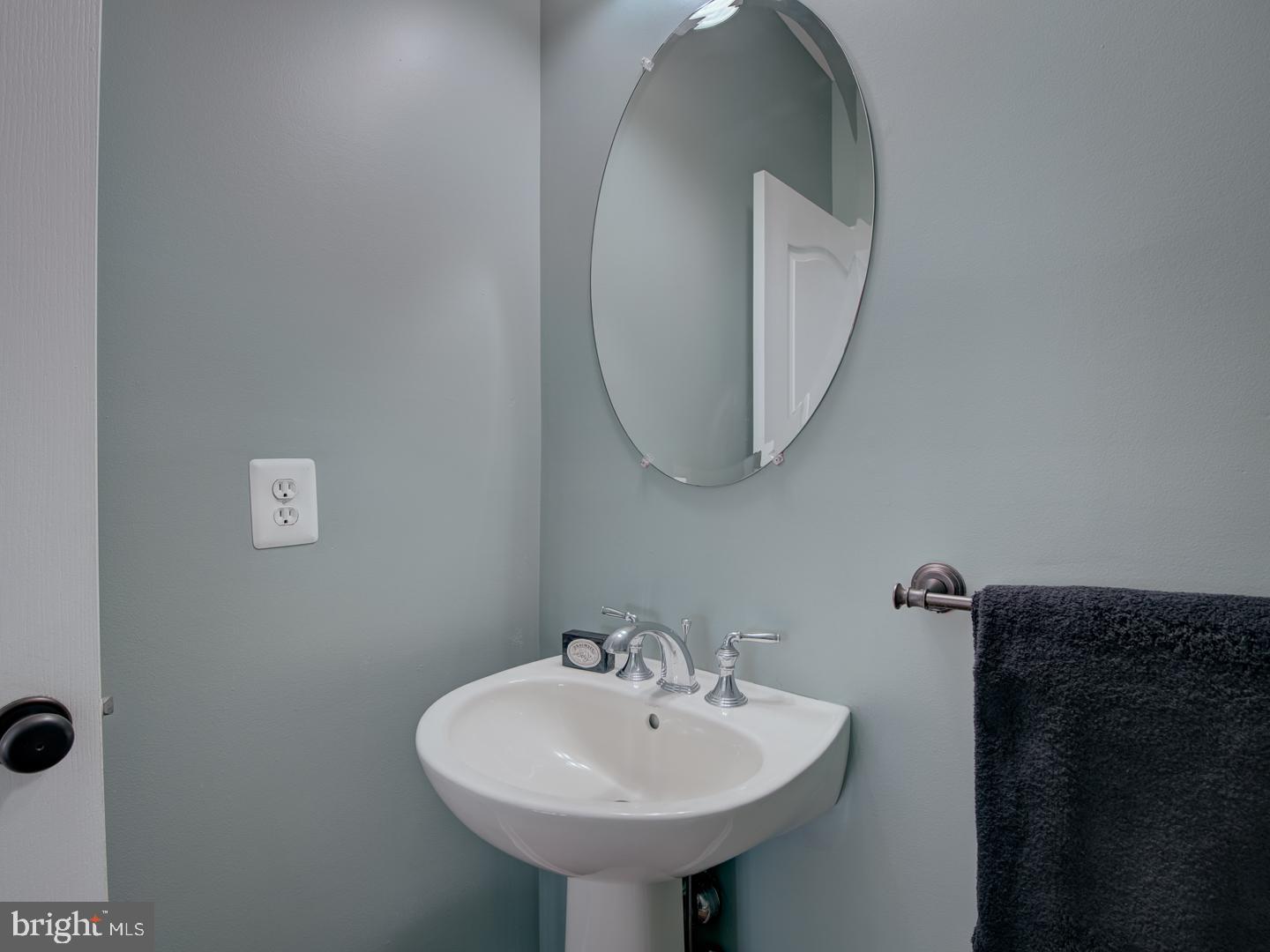 43289 Barnstead Drive Ashburn, VA 20148 - Photo 15 of 146