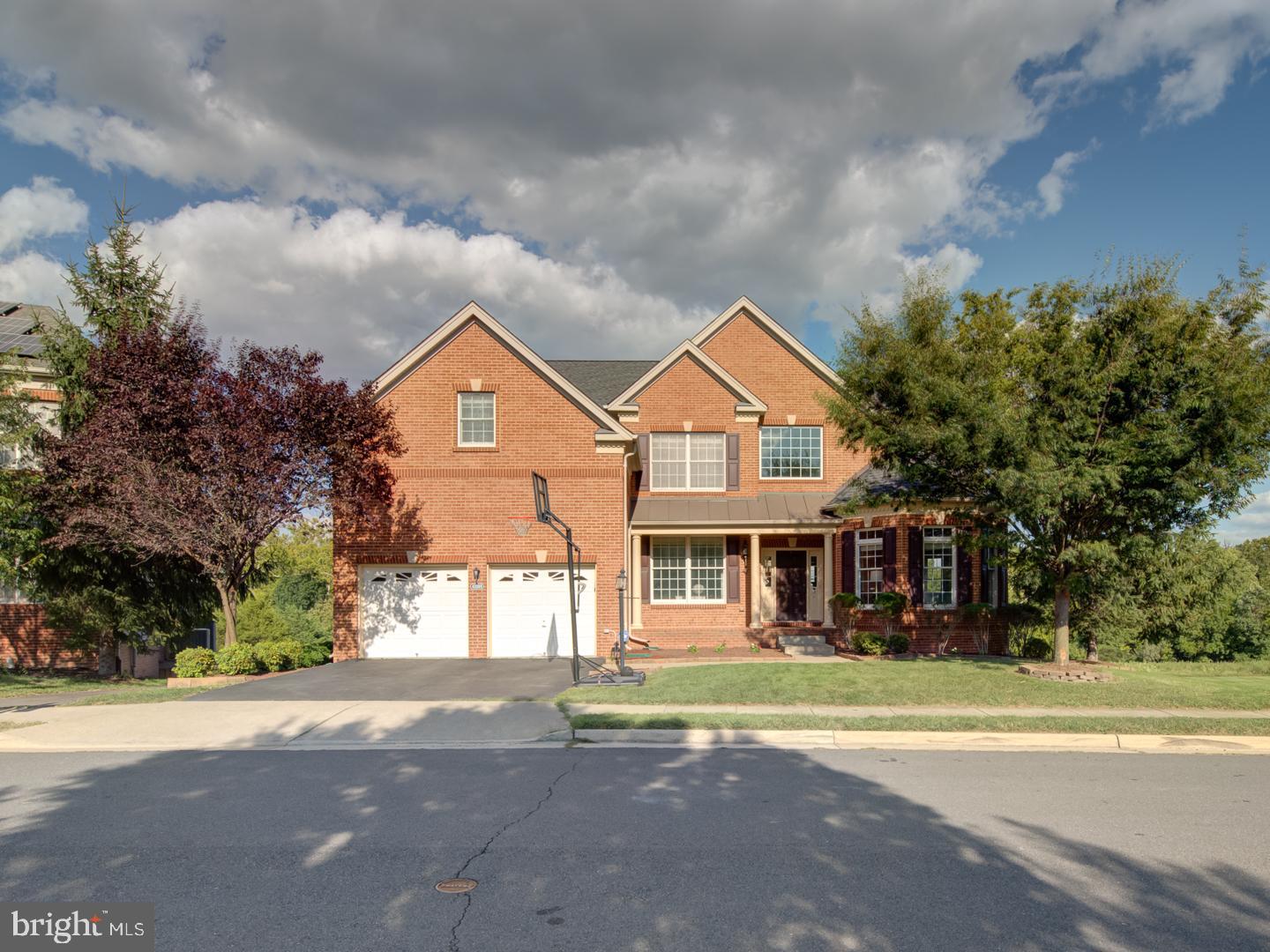 43289 Barnstead Drive Ashburn, VA 20148 - Photo 2 of 146