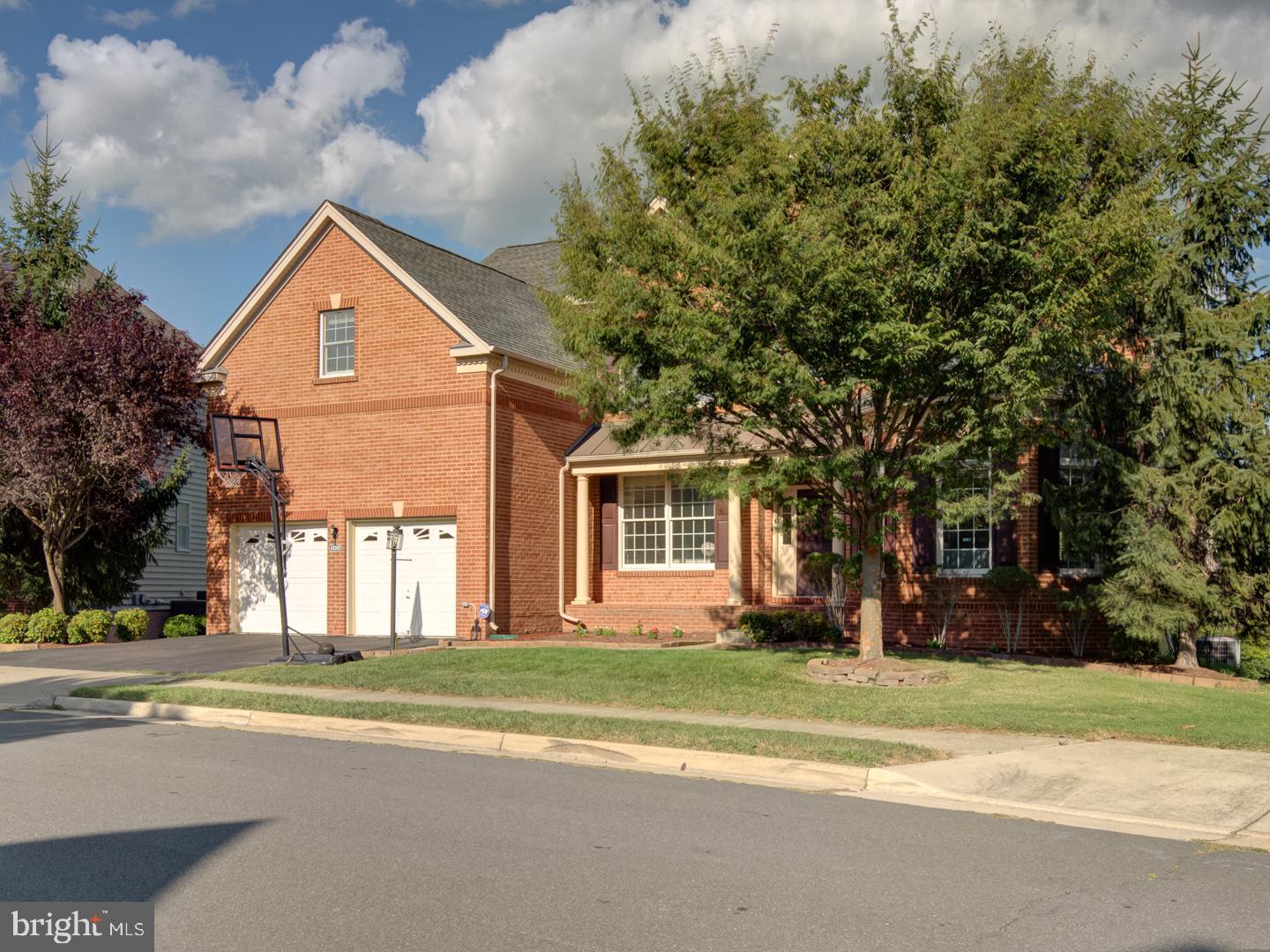 43289 Barnstead Drive Ashburn, VA 20148 - Photo 4 of 146