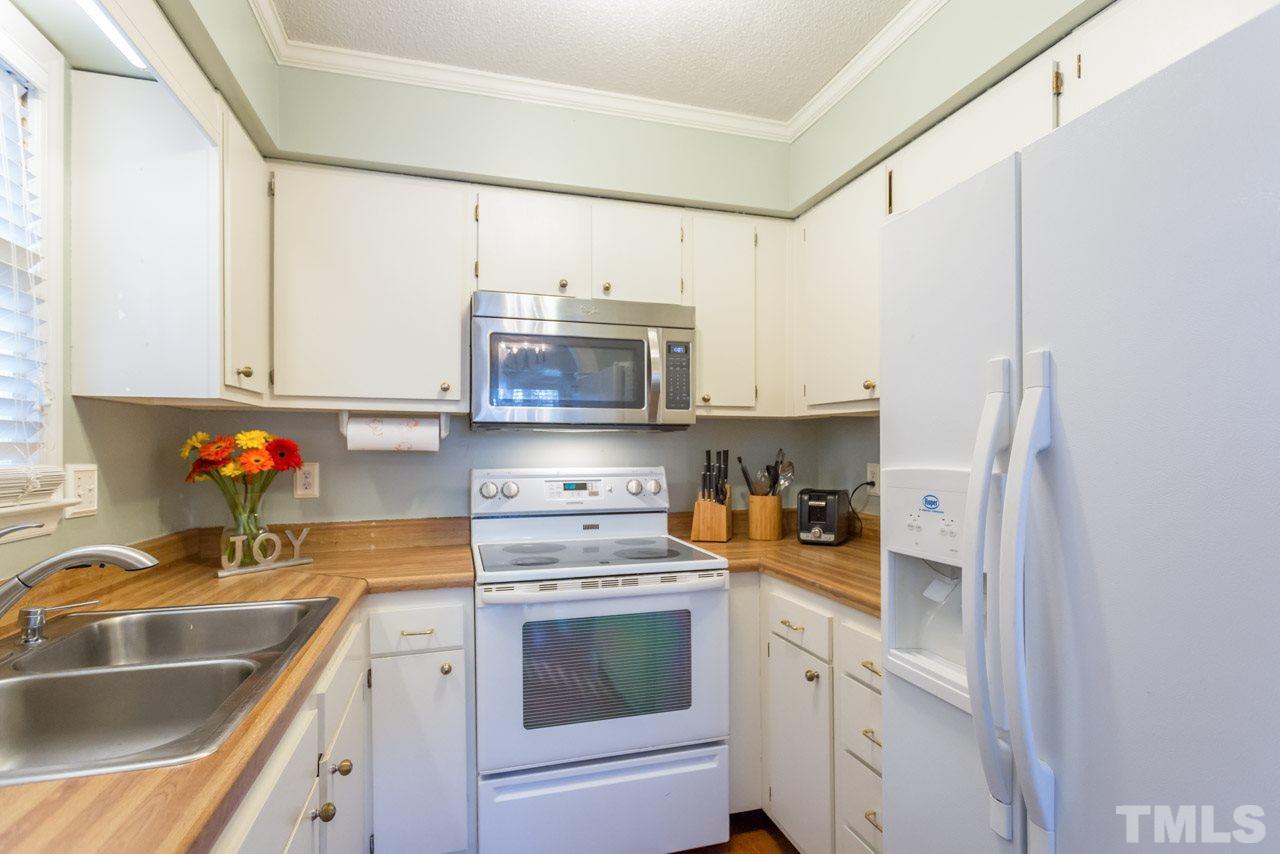5508 Hamstead Crossing Raleigh, NC 27612 - Photo 14 of 24
