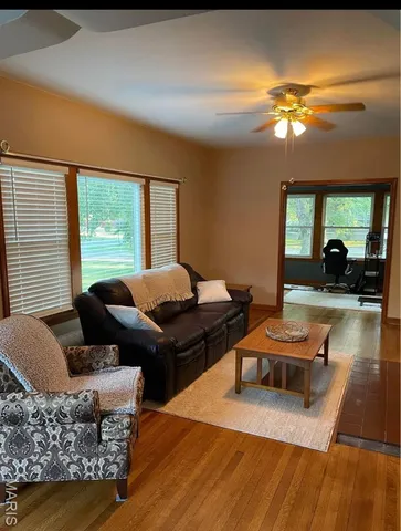 $125,000 | 733 South 6th Street, Carrollton, IL 62016