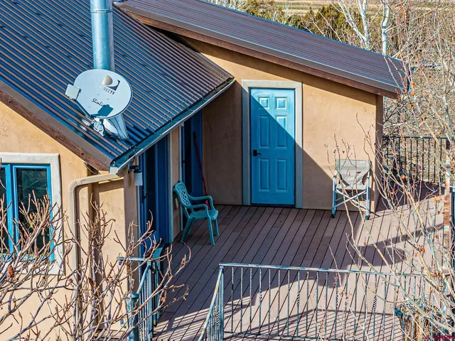 a view of a pathway of a house