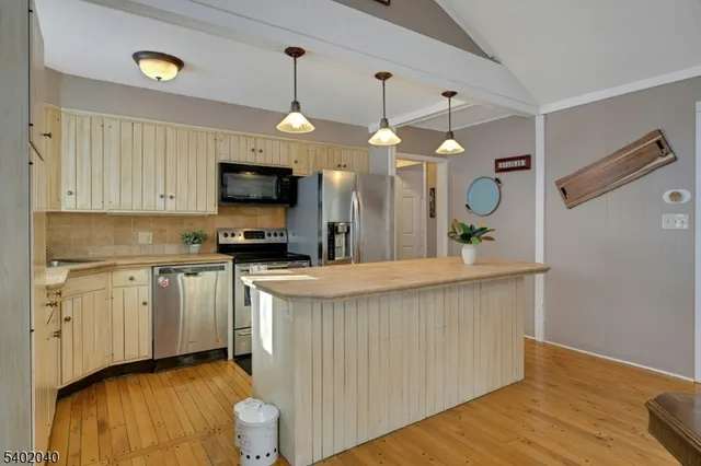 $549,000 | 153 Forest Lake Drive North, Andover, NJ 07821