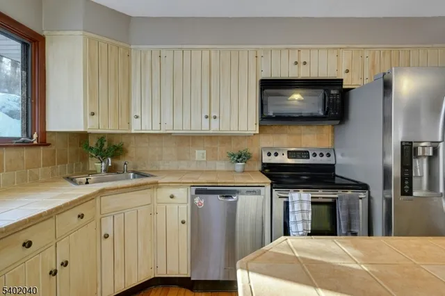 $549,000 | 153 Forest Lake Drive North, Andover, NJ 07821