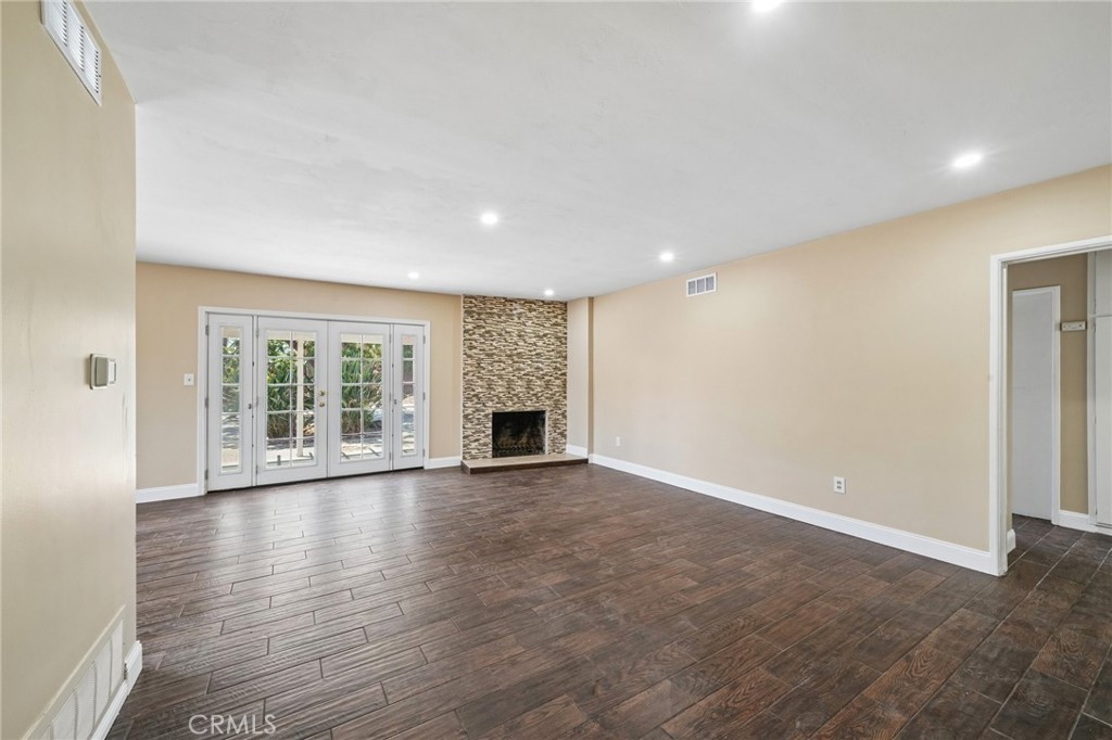 3595 Watkins Drive Riverside, CA 92507 - Photo 6 of 48