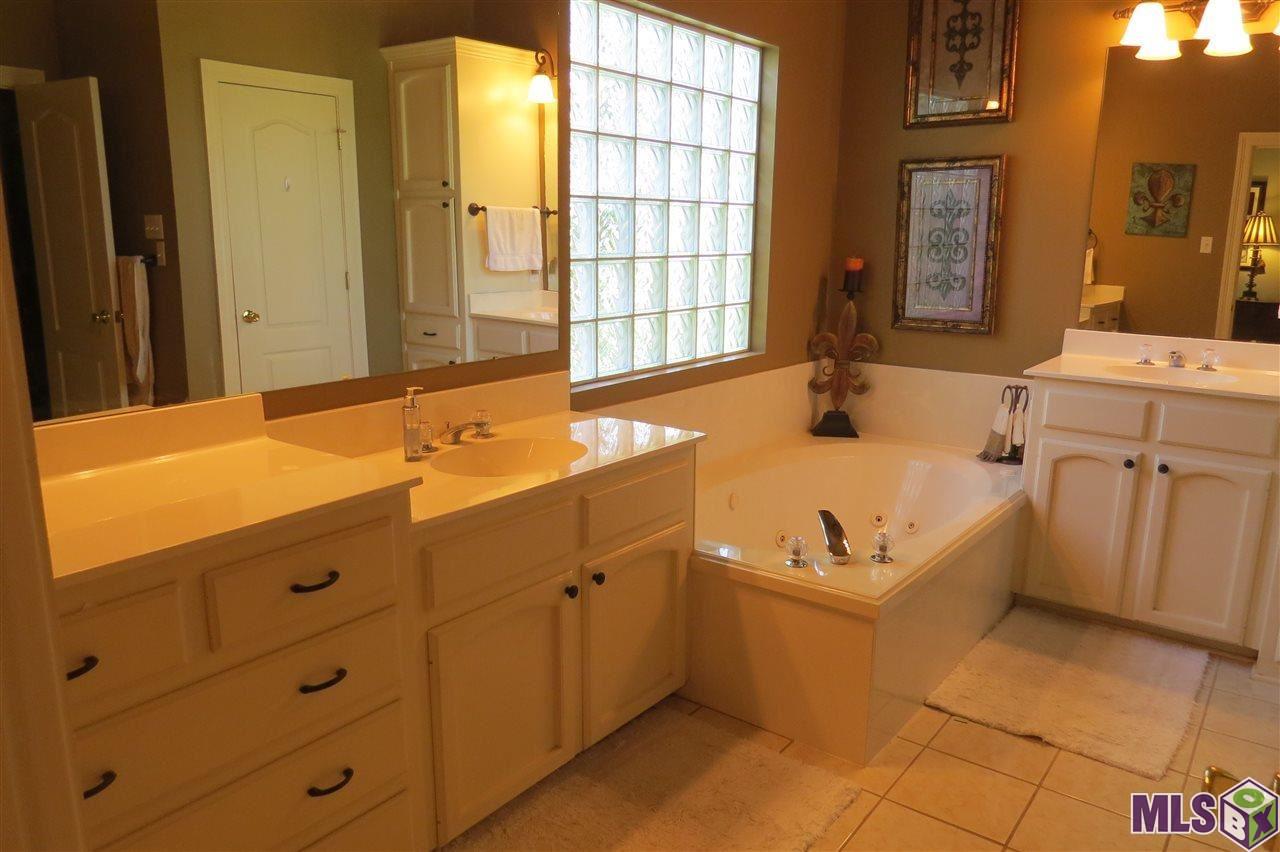 3919 Meadow Ridge Drive Baton Rouge, LA 70817 - Photo 16 of 26 Gallery Image 16