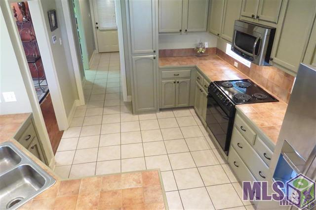 3919 Meadow Ridge Drive Baton Rouge, LA 70817 - Photo 8 of 26 Gallery Image 8