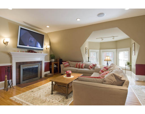 13 Garrison Road, Unit PH5 Brookline, MA 02445 - Photo 10 of 17