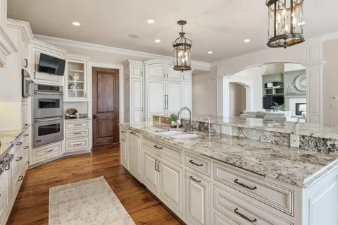 $2,690,000 | 1264 Mary Hill Circle, Hartland, WI 53029