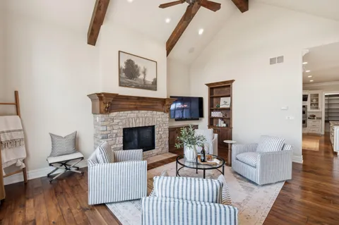 $2,690,000 | 1264 Mary Hill Circle, Hartland, WI 53029