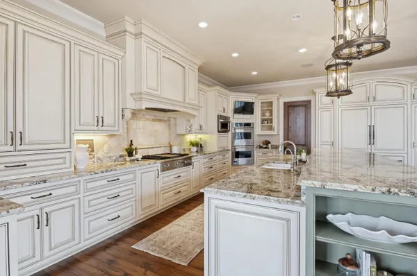 $2,690,000 | 1264 Mary Hill Circle, Hartland, WI 53029