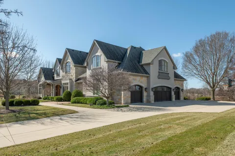 $2,690,000 | 1264 Mary Hill Circle, Hartland, WI 53029