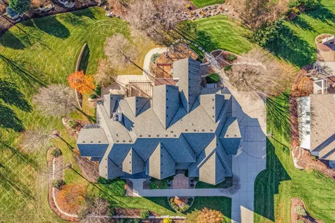 $2,690,000 | 1264 Mary Hill Circle, Hartland, WI 53029