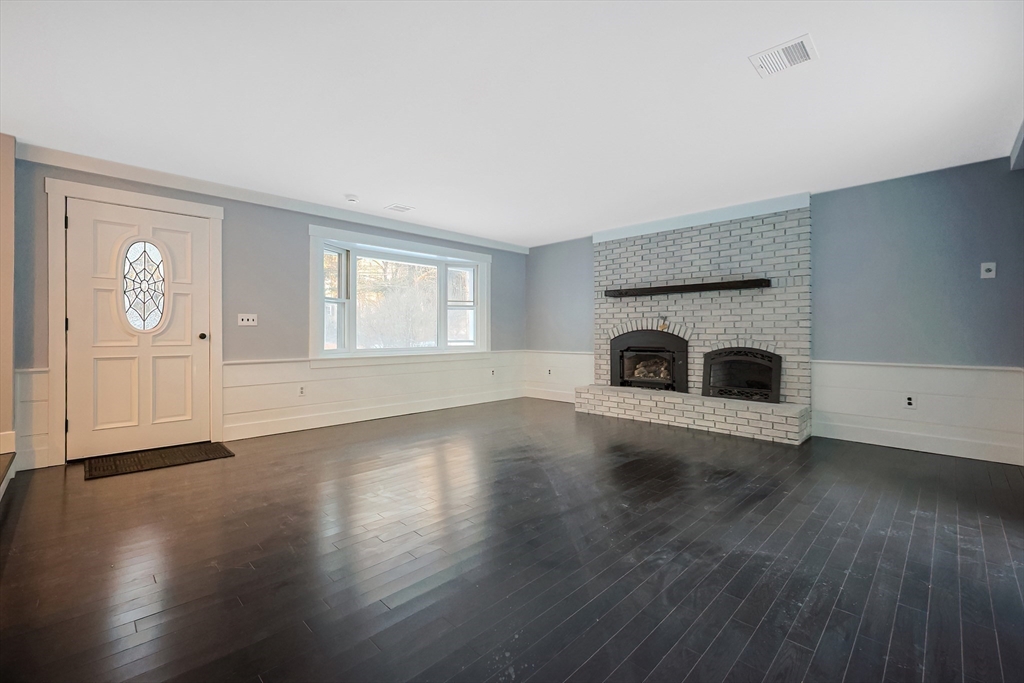26 Dunstable Road Westford, MA 01886 - Photo 13 of 23 Gallery Image 13