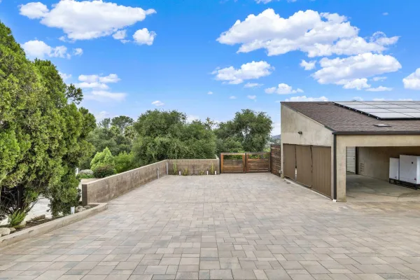 $2,599,000 | 16117 Martincoit Road, Poway, CA 92064