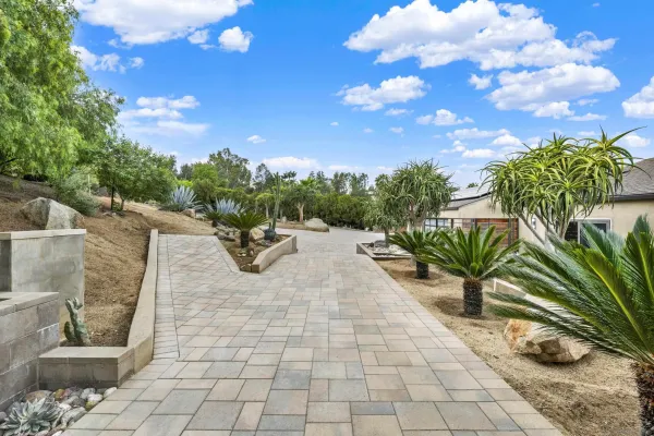 $2,599,000 | 16117 Martincoit Road, Poway, CA 92064