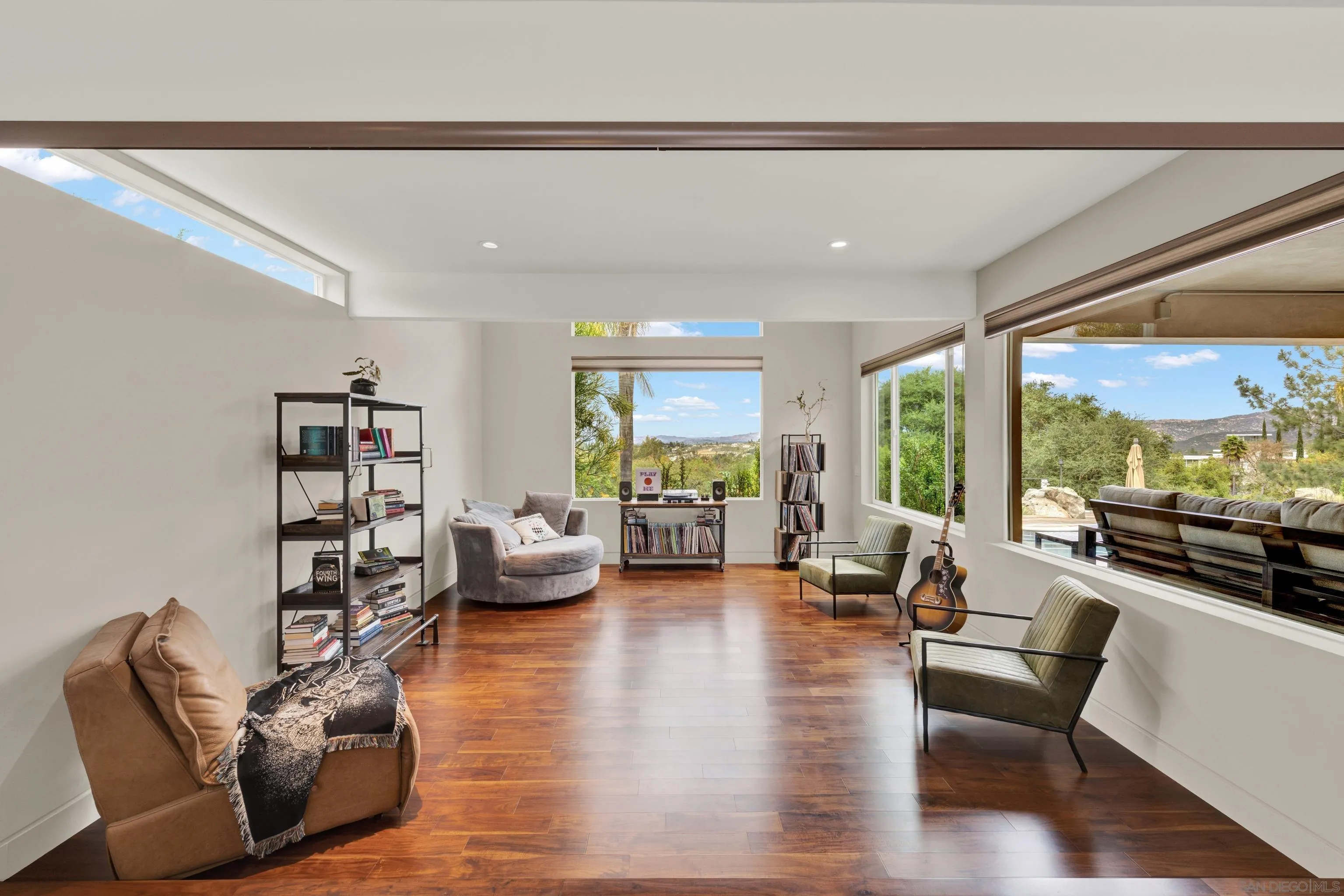 16117 Martincoit Road Poway, CA 92064 - Photo 10 of 73