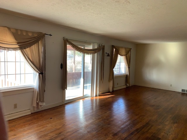 608 Dennis Street Rochelle, IL 61068 - Photo 3 of 15