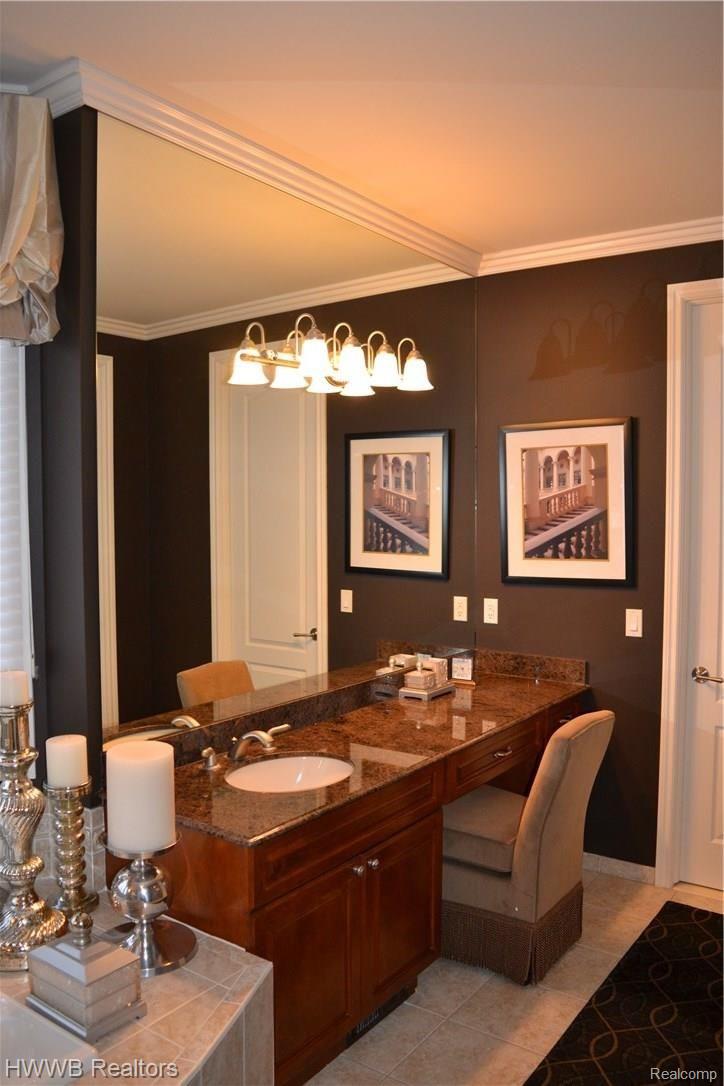 2799 South Addison Circle Rochester, MI 48306 - Photo 35 of 71 Separate Vanities