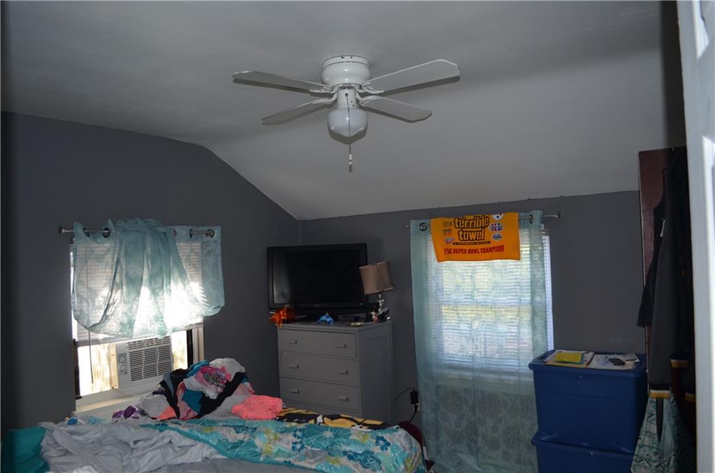 2118 Lindsay Road Pittsburgh, PA 15221 - Photo 11 of 15 Master Bedroom