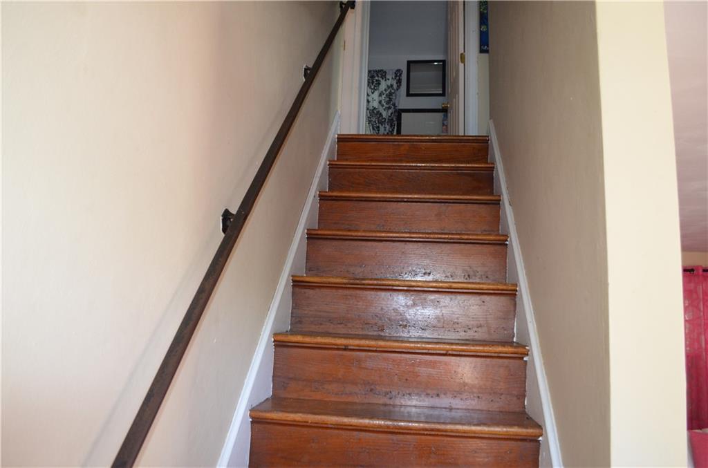 2118 Lindsay Road Pittsburgh, PA 15221 - Photo 8 of 15 Gallery Image 8
