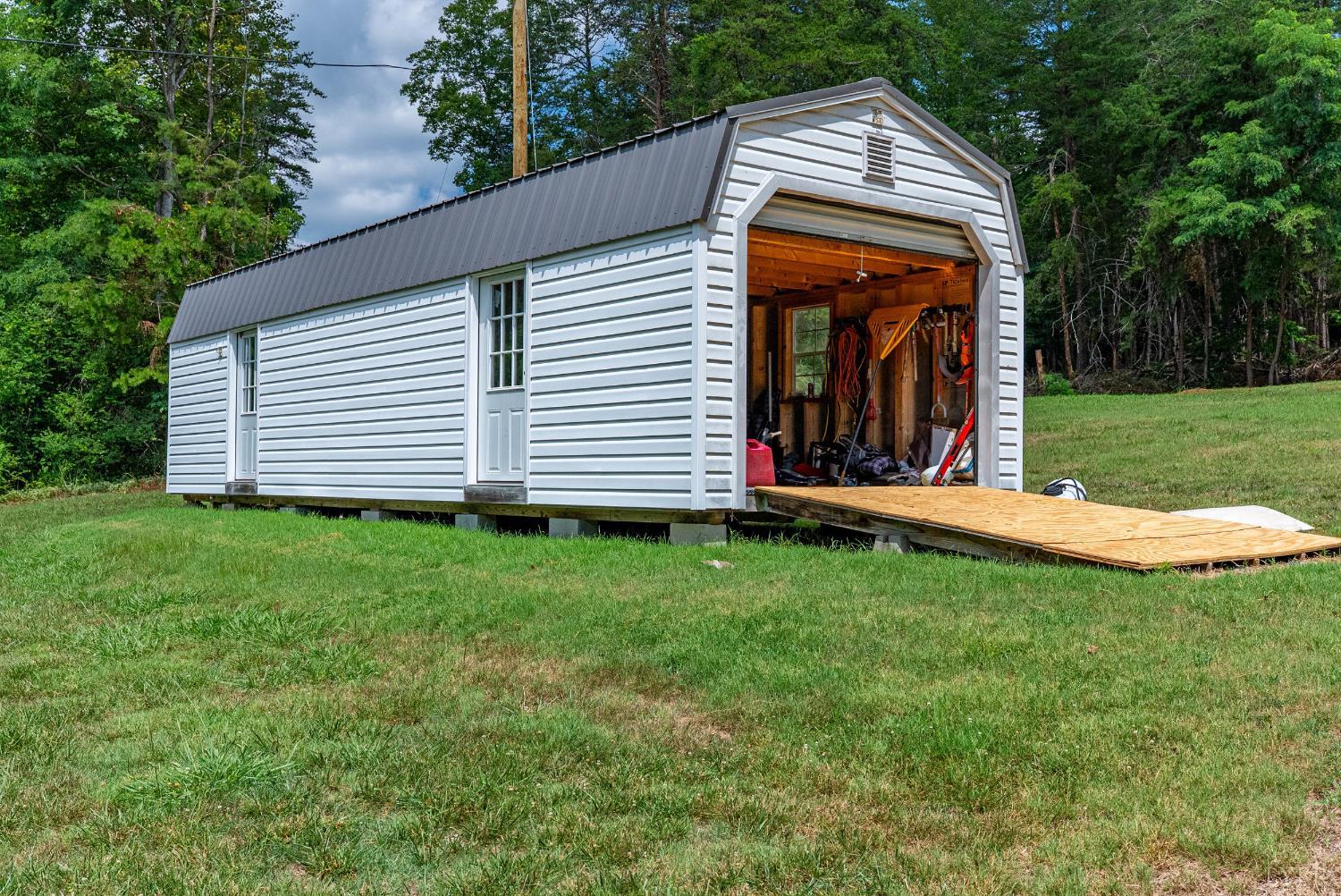 1014 Tall Tree Road Wirtz, VA 24184 - Photo 19 of 25
