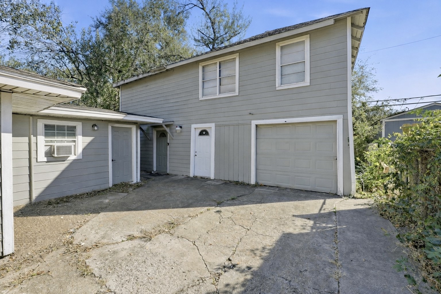 6526 Linden Street Houston, TX 77087 - Photo 15 of 26 Front of Back Apartment