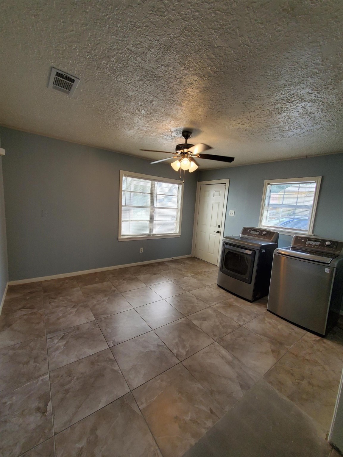 6526 Linden Street Houston, TX 77087 - Photo 23 of 26 Main House - Additional Bedroom (Photo taken before tenants moved in)