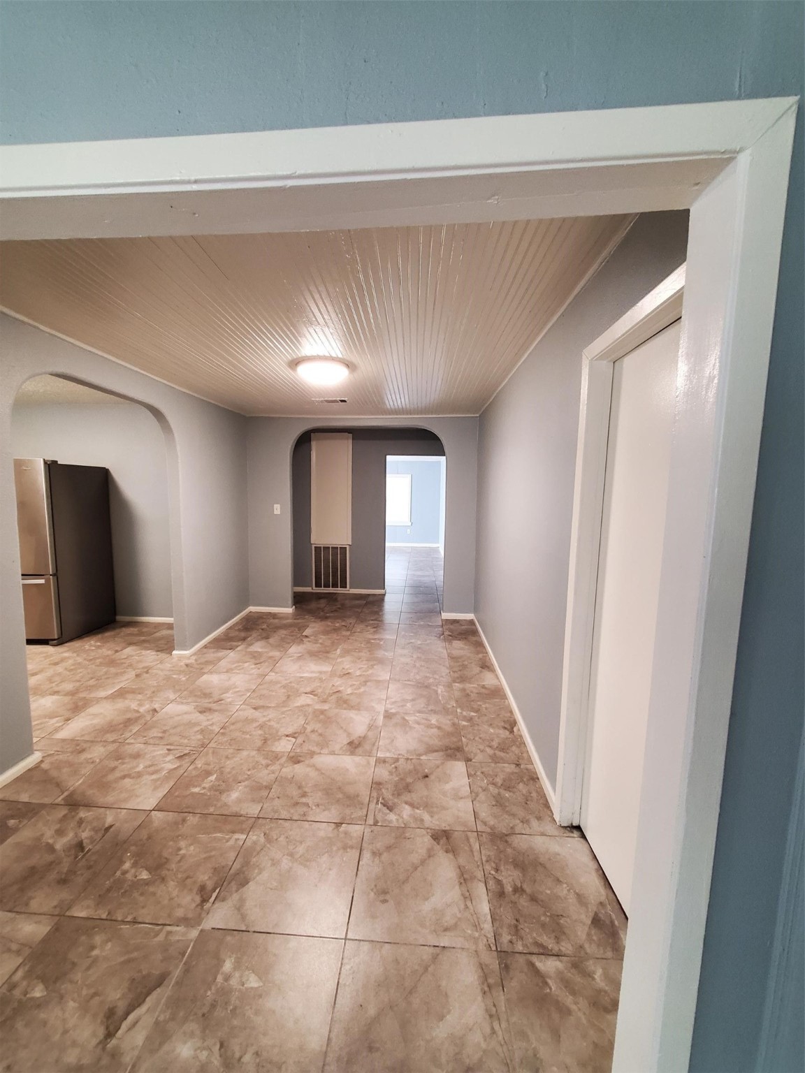 6526 Linden Street Houston, TX 77087 - Photo 24 of 26 Main House -Entry Way (Photo taken before tenants moved in)