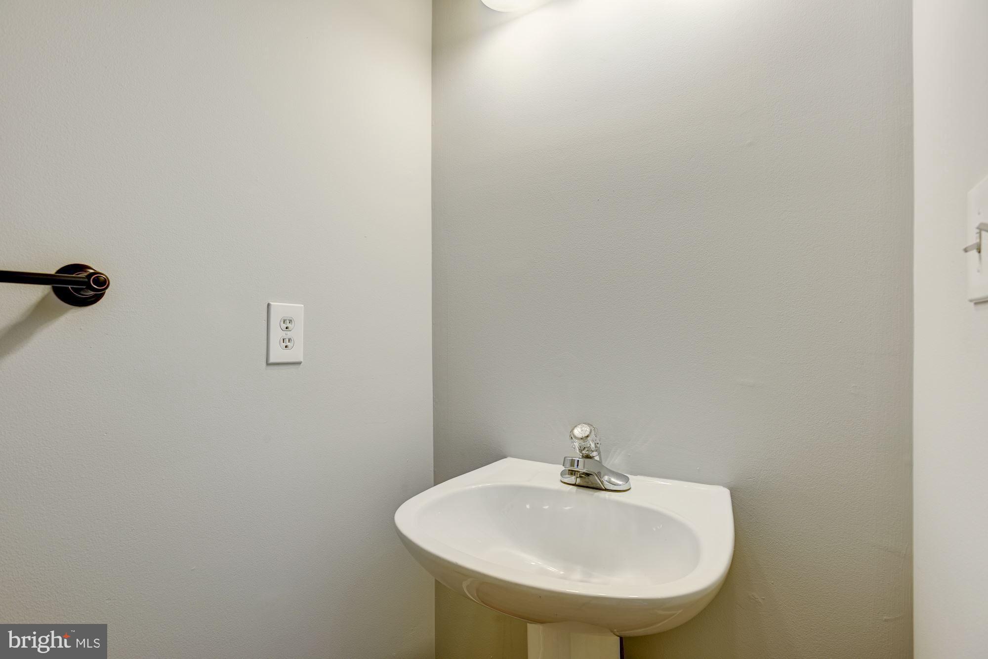 3227 Breckenridge Way Riva, MD 21140 - Photo 14 of 45 Powder Room