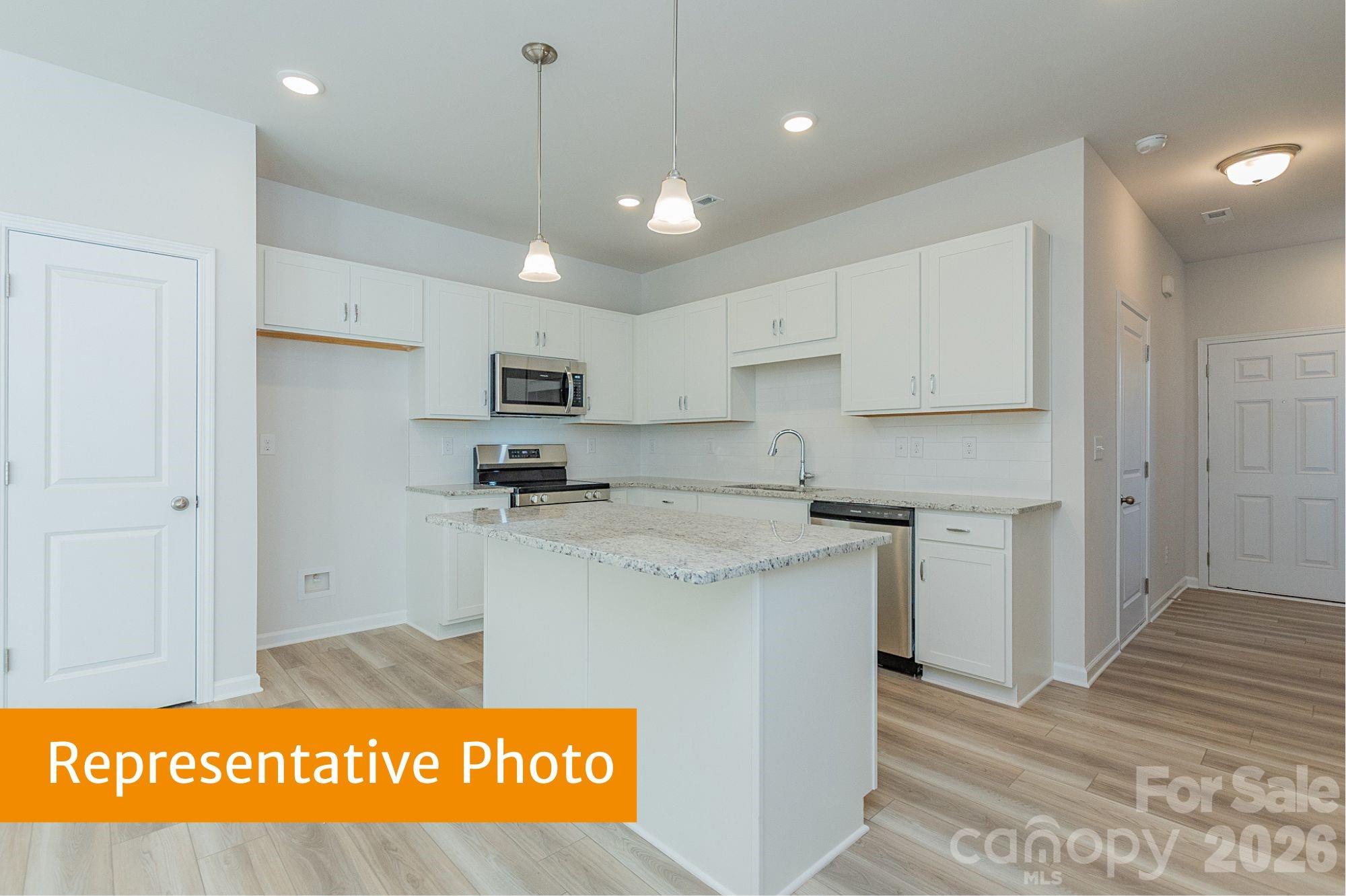 5608 Ringneck Road Charlotte, NC 28216 - Photo 3 of 35