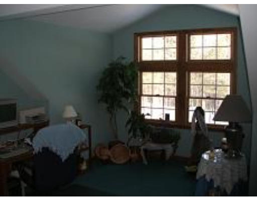 46 Glendale Road Southampton, MA 01073 - Photo 16 of 17 Gallery Image 16