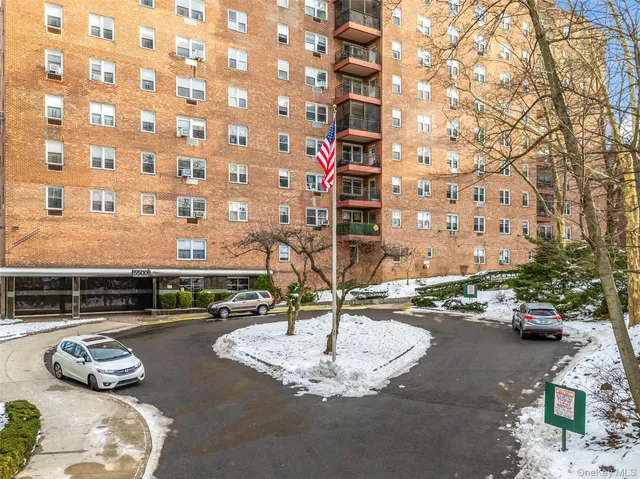 $435,000 | 5500 Fieldston Road, Unit 8AA | North Riverdale