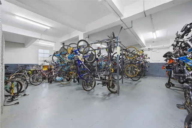 $435,000 | 5500 Fieldston Road, Unit 8AA | North Riverdale