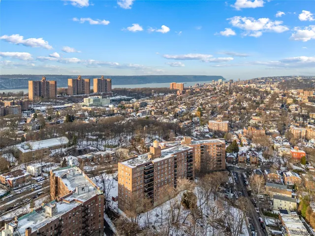 $435,000 | 5500 Fieldston Road, Unit 8AA | North Riverdale
