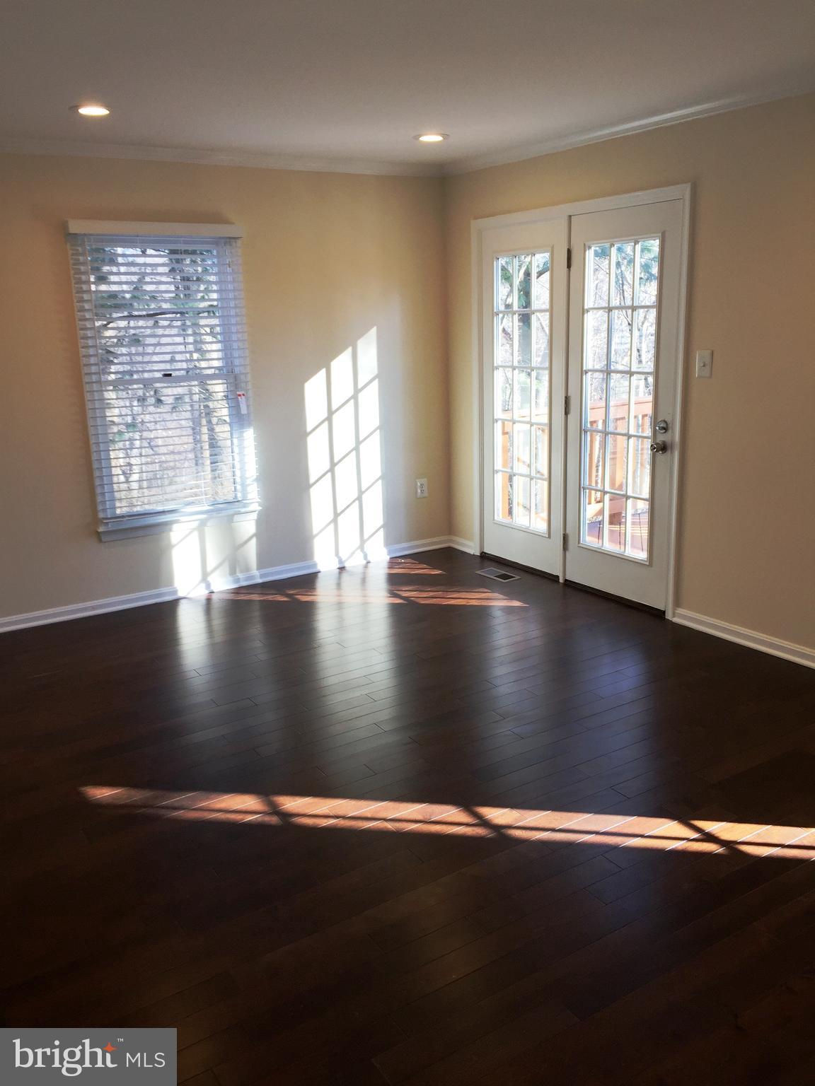 7203 Hidden Ridge Court Springfield, VA 22152 - Photo 5 of 29 Living Room
