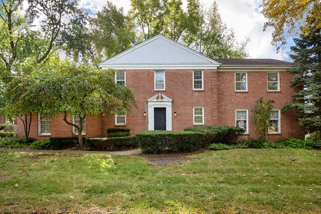 $649,900 | 3815 Bordeaux Drive, Northbrook, IL 60062